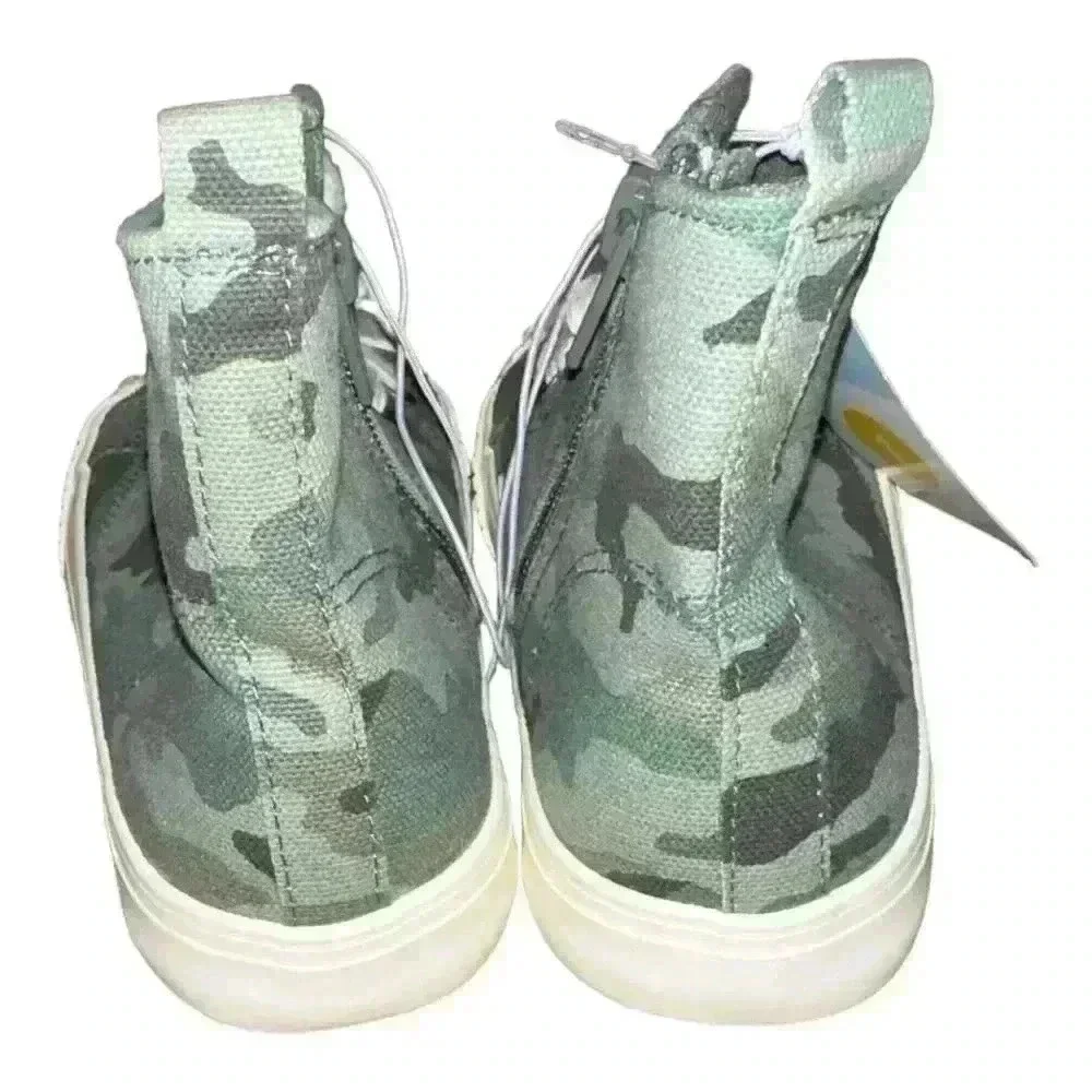 Cat & Jack Camo High Top Zip Up Tennis Shoes, Size 1